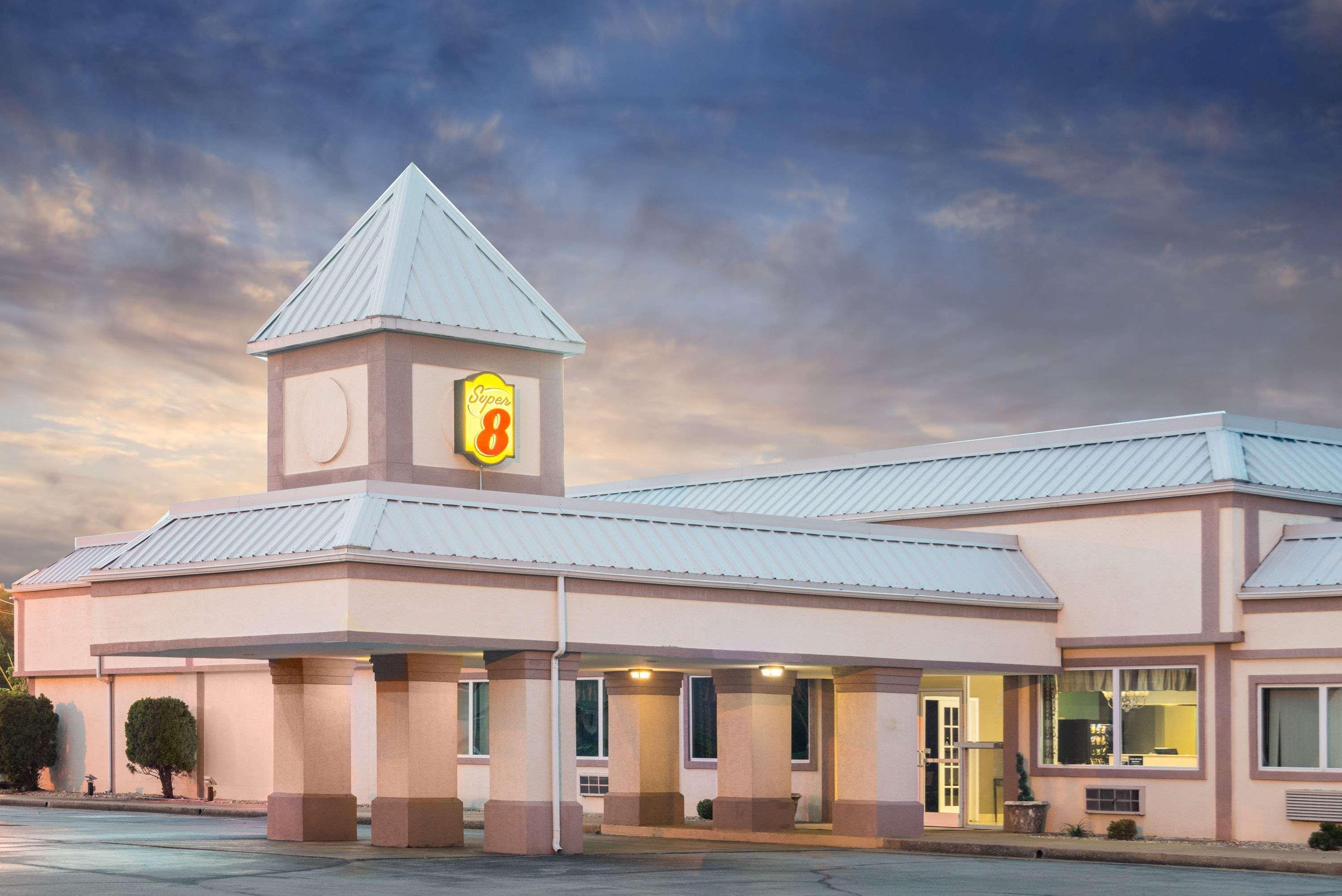 Motel Super 8 By Wyndham Williamsburg Exterior foto